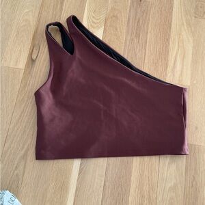 Peloton One-Shoulder Crop Top Bra in Mauve and Black